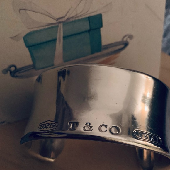 TIFFANY & CO. 1837 Wide Cuff - Picture 9 of 16